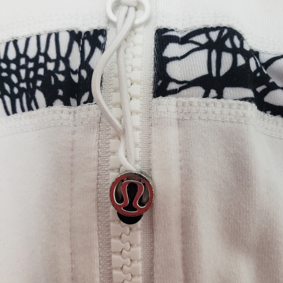 Lululemon Define Jacket Brushed White / White Black Glacier Lace Size 12 - Picture 10 of 16
